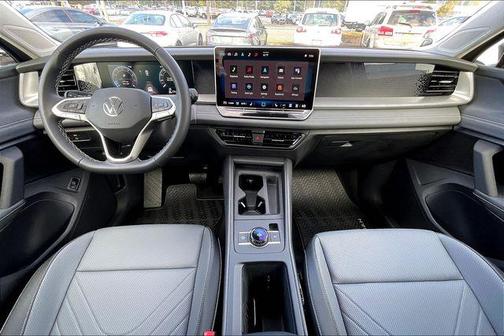2025 Volkswagen Tiguan 2.0T SE 4MOTION