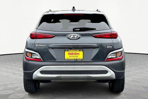 2022 Hyundai KONA SEL