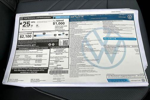 2025 Volkswagen Tiguan 2.0T SE 4MOTION