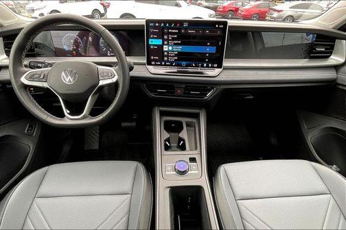 2025 Volkswagen Tiguan 2.0T SE 4MOTION