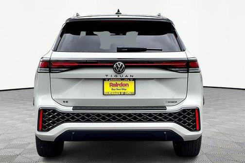 2025 Volkswagen Tiguan 2.0T SE R-Line Black 4MOTION