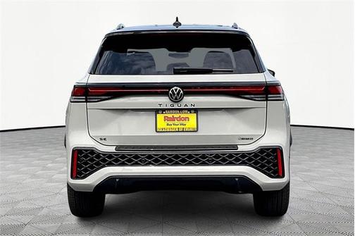 2025 Volkswagen Tiguan 2.0T SE R-Line Black 4MOTION