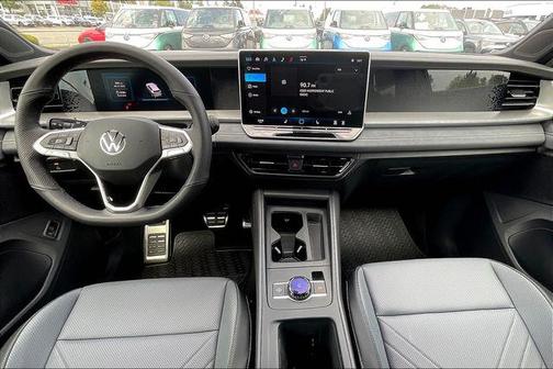 2025 Volkswagen Tiguan 2.0T SE R-Line Black 4MOTION