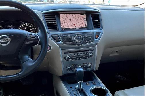 2019 Nissan Pathfinder SL