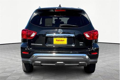 2019 Nissan Pathfinder SL