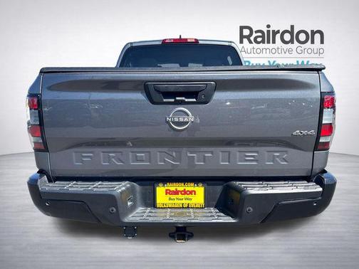 Gun Metallic 2022 Nissan Frontier S