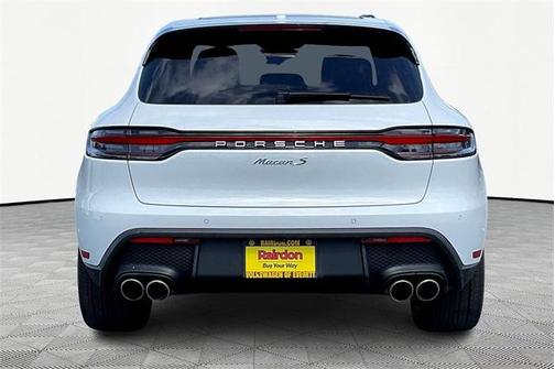 2022 Porsche Macan Base