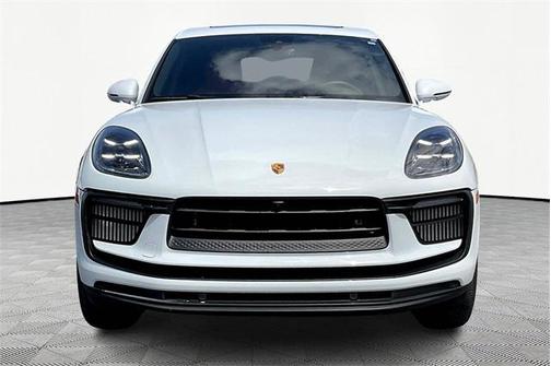 2022 Porsche Macan Base