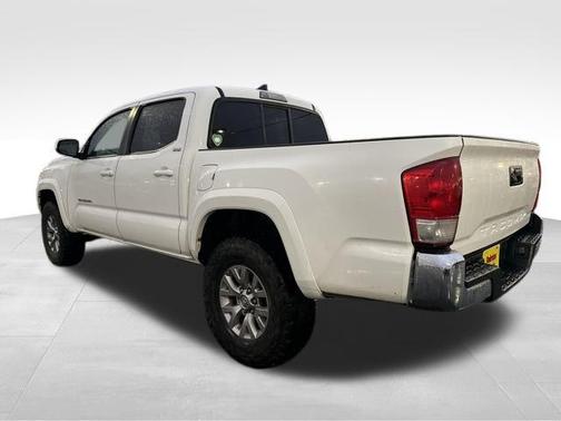 2016 Toyota Tacoma SR5