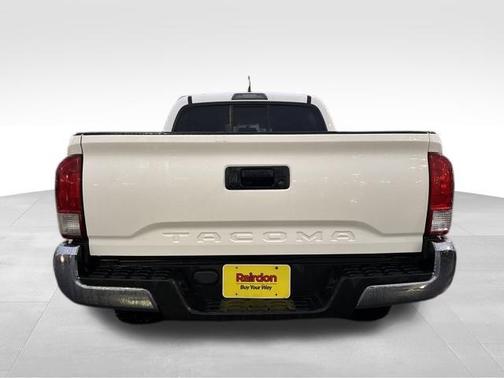 2016 Toyota Tacoma SR5