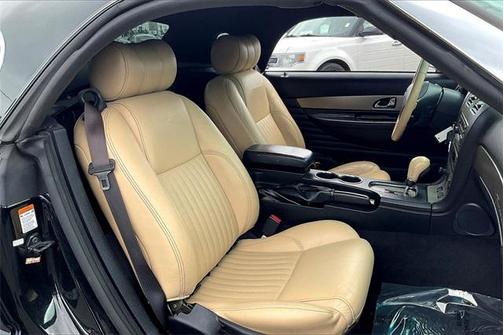 2005 Ford Thunderbird Base
