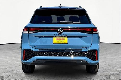 2025 Volkswagen Tiguan 2.0T SE R-Line Black 4MOTION