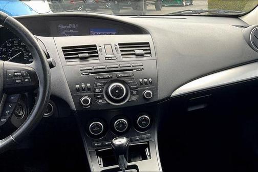 2013 Mazda Mazda3 i Touring