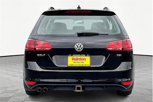 2015 Volkswagen Golf SportWagen TDI S 4-Door