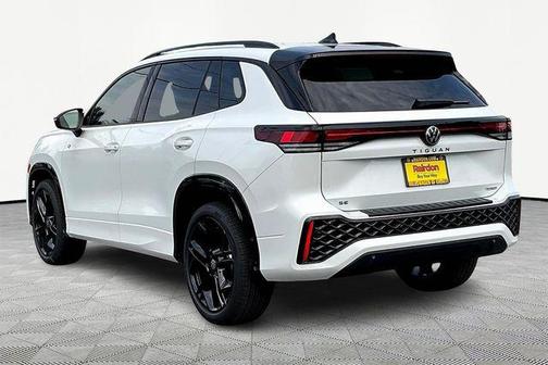 2025 Volkswagen Tiguan 2.0T SE R-Line Black 4MOTION
