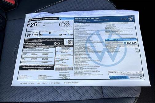 2025 Volkswagen Tiguan 2.0T SE R-Line Black 4MOTION