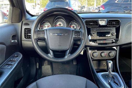 2014 Chrysler 200 LX