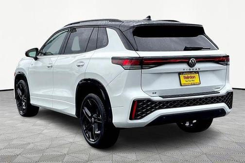 2025 Volkswagen Tiguan 2.0T SE R-Line Black 4MOTION