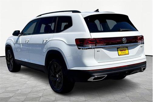2025 Volkswagen Atlas 2.0T SE w/Technology 4MOTION