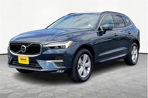 2022 Volvo XC60 B5 Momentum