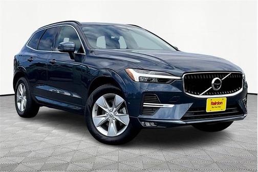 2022 Volvo XC60 B5 Momentum