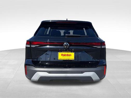 deep black pearl 2026 Volkswagen Tiguan 2.0T S 4MOTION