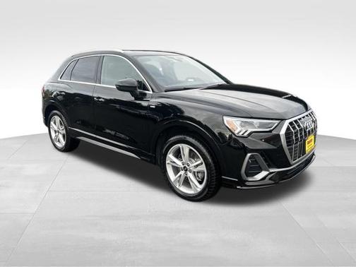 2024 Audi Q3 45 S line Premium Plus