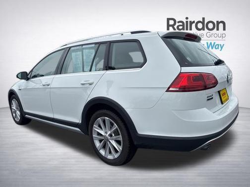 2017 Volkswagen Golf Alltrack TSI SE