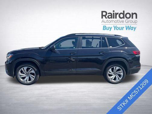 Deep Black Pearl 2021 Volkswagen Atlas 3.6L SE w/Technology