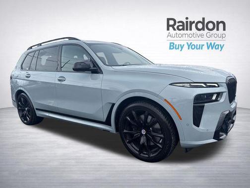2023 BMW X7 M60i