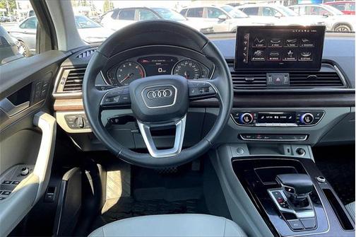 2022 Audi Q5 45 S line Premium