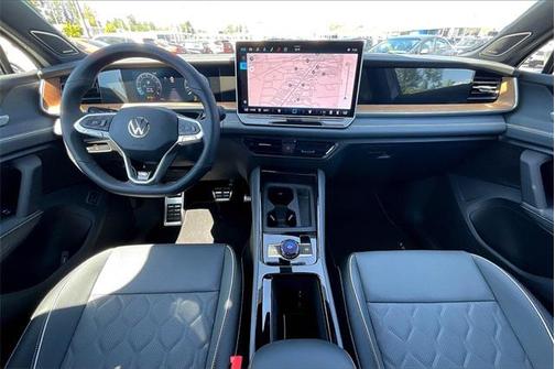 2025 Volkswagen Tiguan 2.0T SEL R-Line 4MOTION