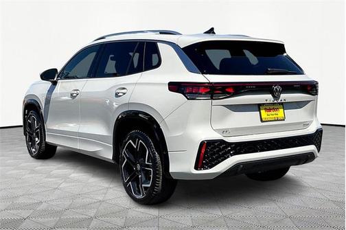 2025 Volkswagen Tiguan 2.0T SEL R-Line 4MOTION