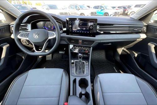 2025 Volkswagen Jetta 1.5T SE
