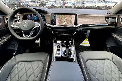 2025 Volkswagen Atlas 2.0T SEL Premium R-Line 4MOTION