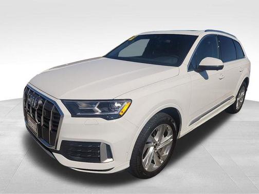 2023 Audi Q7 45 Premium