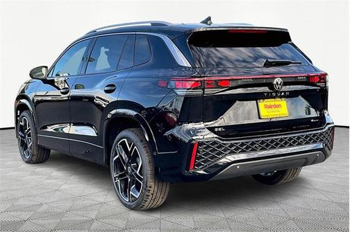 2025 Volkswagen Tiguan 2.0T SEL R-Line 4MOTION