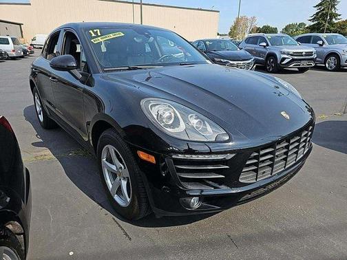 2017 Porsche Macan Base