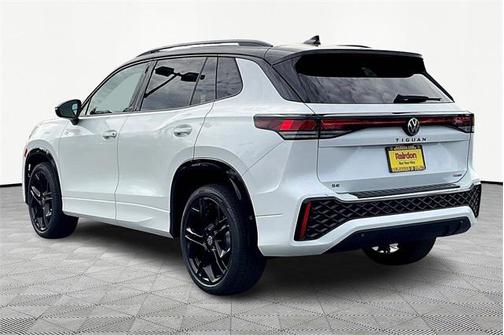2025 Volkswagen Tiguan 2.0T SE R-Line Black 4MOTION