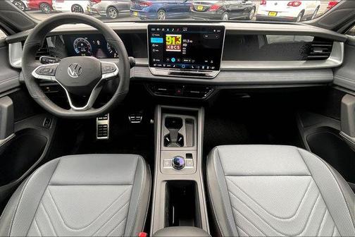 2025 Volkswagen Tiguan 2.0T SE R-Line Black 4MOTION