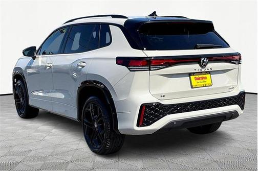 2025 Volkswagen Tiguan 2.0T SE R-Line Black 4MOTION