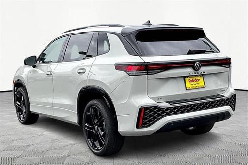 2025 Volkswagen Tiguan 2.0T SE R-Line Black 4MOTION