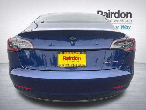 Deep Blue Metallic 2019 Tesla Model 3 Long Range