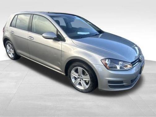 2017 Volkswagen Golf TSI S 4-Door