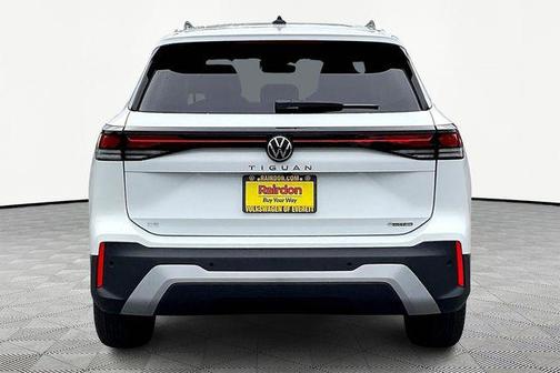 2025 Volkswagen Tiguan 2.0T SE 4MOTION