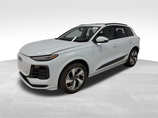 2025 Audi Q6 e-tron Premium Plus quattro
