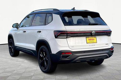 2025 Volkswagen Taos 1.5T SE Black