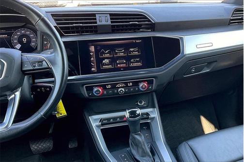 2021 Audi Q3 40 Premium
