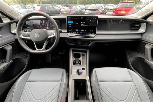 2025 Volkswagen Tiguan 2.0T SE 4MOTION