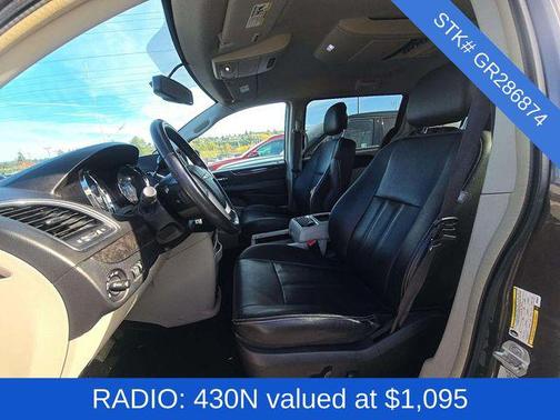 2016 Chrysler Town & Country Touring